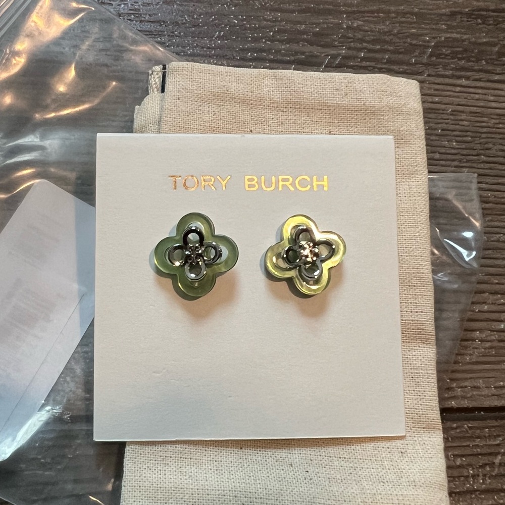 NWT Tory Burch KIRA CLOVER STACKED STUD